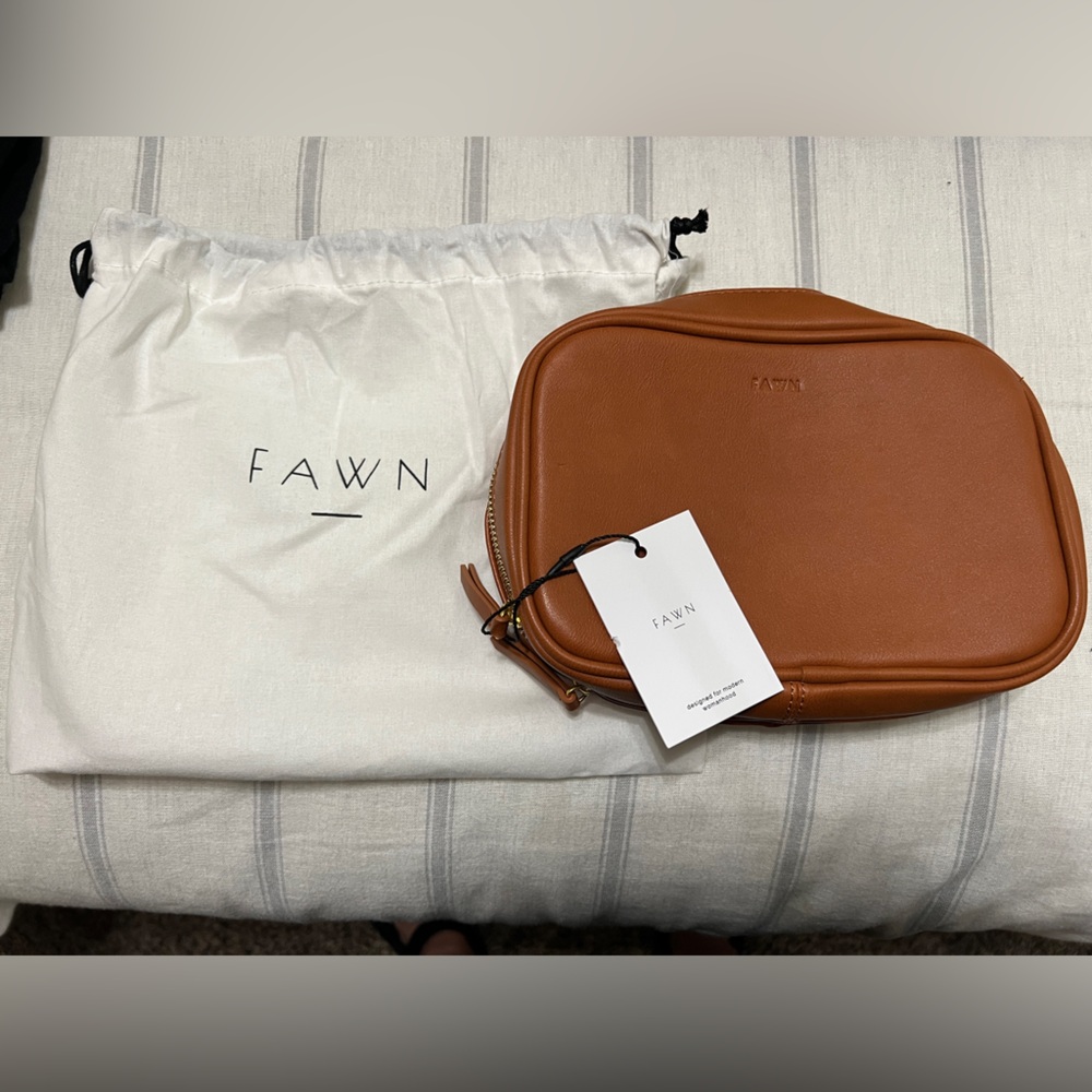 NWT Fawn The Design Tech Case